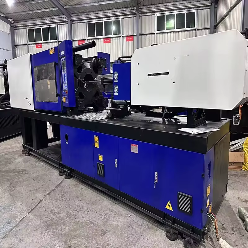 Machine de moulage par injection plastique, machine à injection plastique, moteur servo à économie d