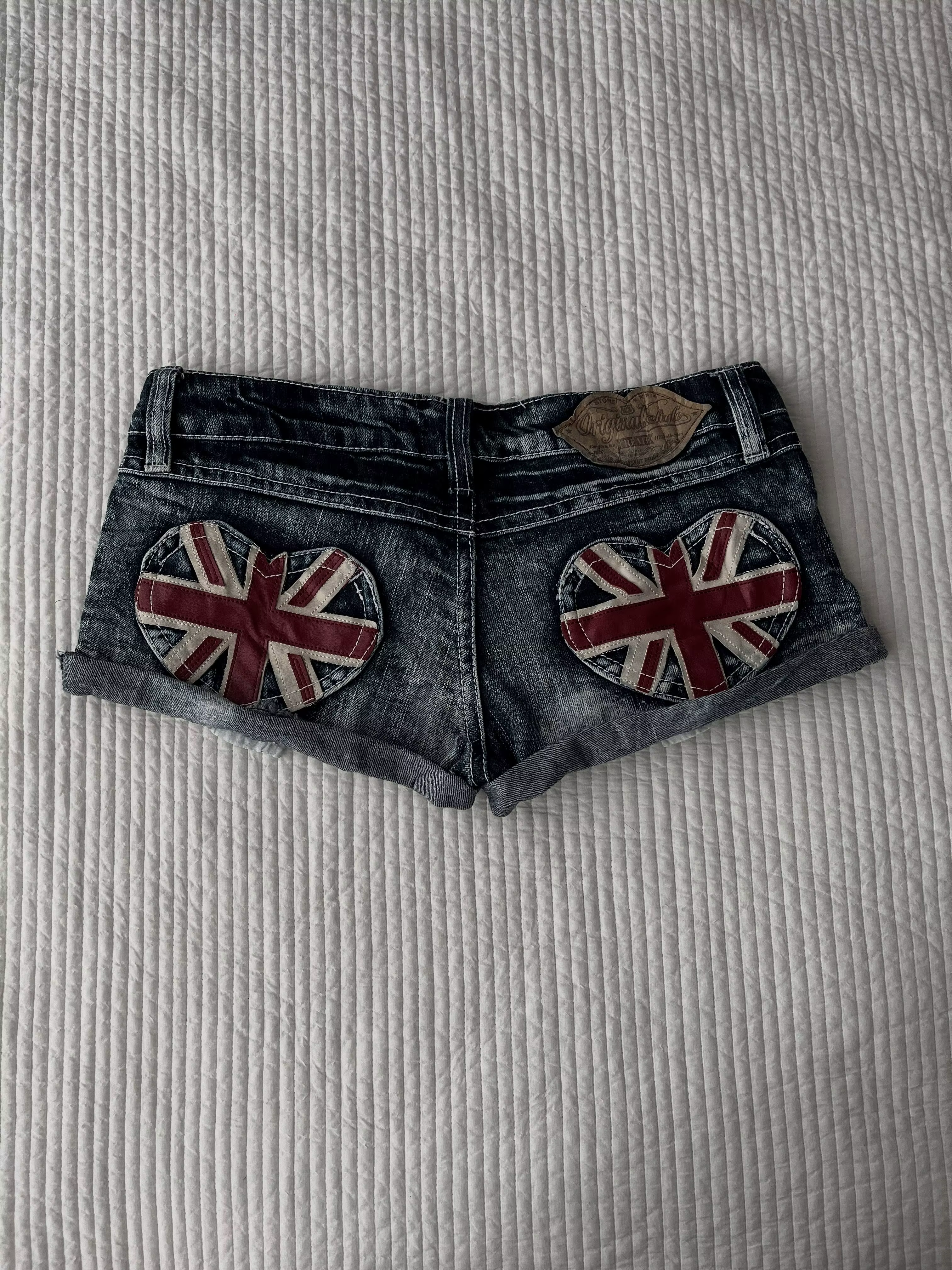 Shorts en jean mini Y2K vintage délavé foncé pour femme, avec poche cœur Union Jack, taille basse, o