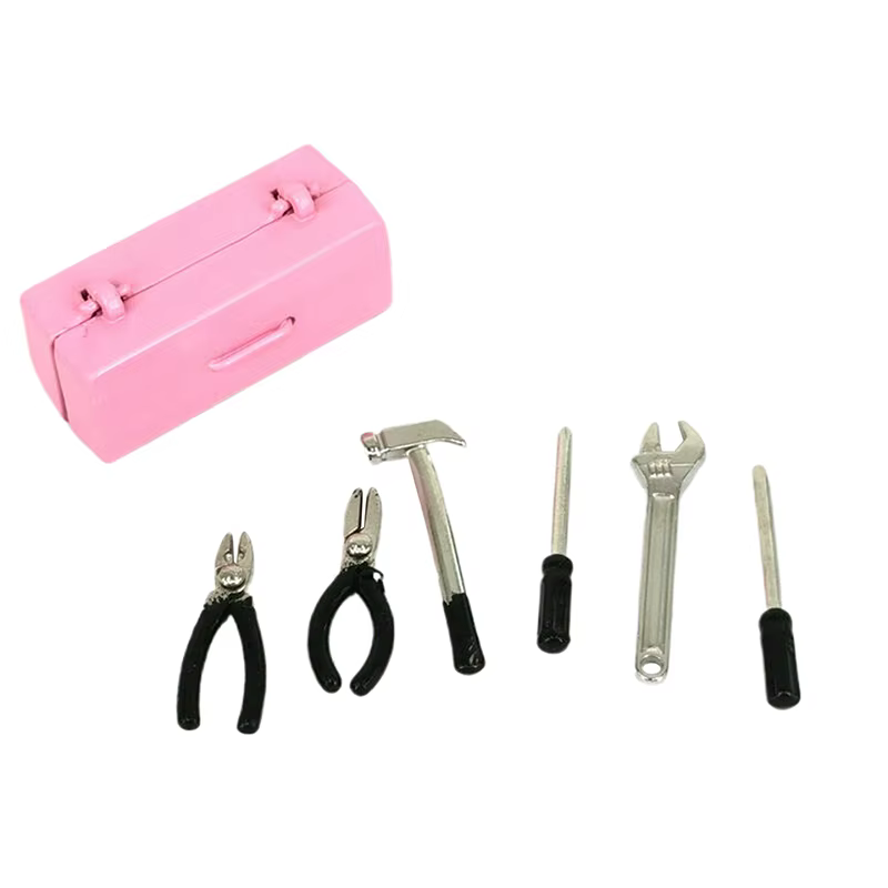 Boîte à outils l'inventaire de maison de course, boîte à outils et 6 outils, ensembles d'outils fait