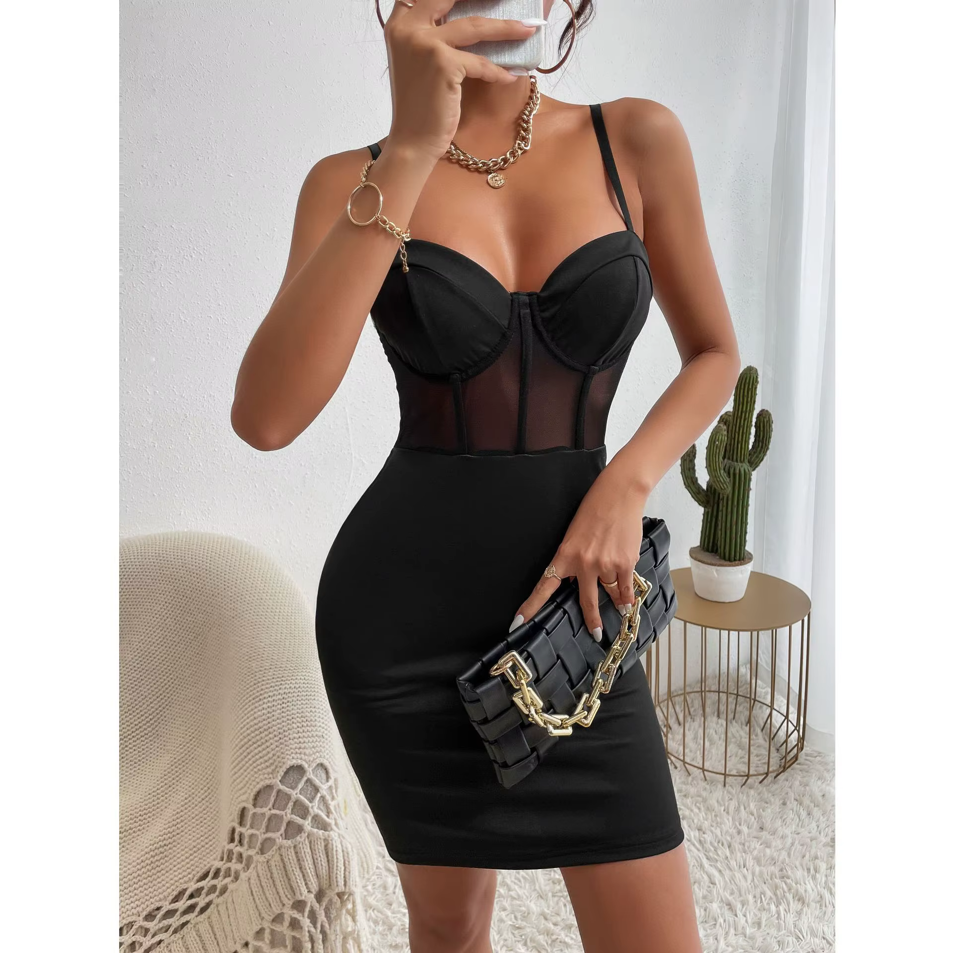 Robe en maille évidée pour femmes, robe mince transparente, vêtements de boîte de nuit, licou en arê