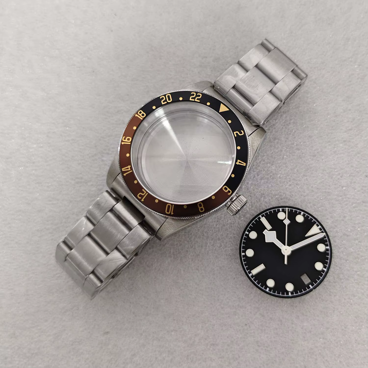 Boîtier de montre NH35 sans logo, 39 mm, compatible avec cadran de 29,3 mm, adapté aux mouvements au