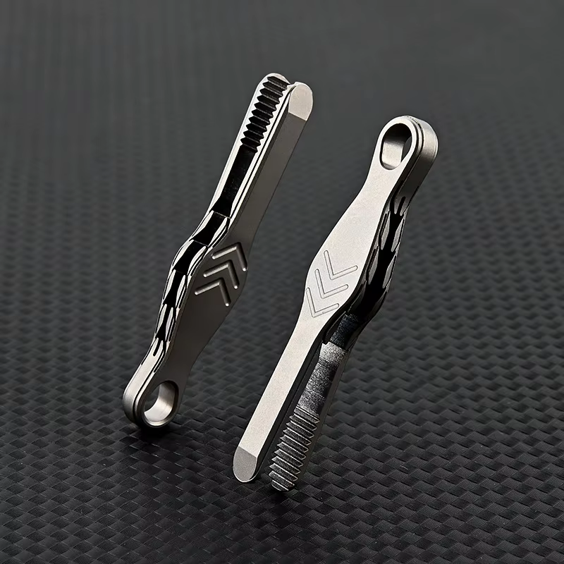 Pince à épiler multifonction TC4 en acier titane, avec tire-bouchon, Clips d'usinage CNC, Gadget EDC