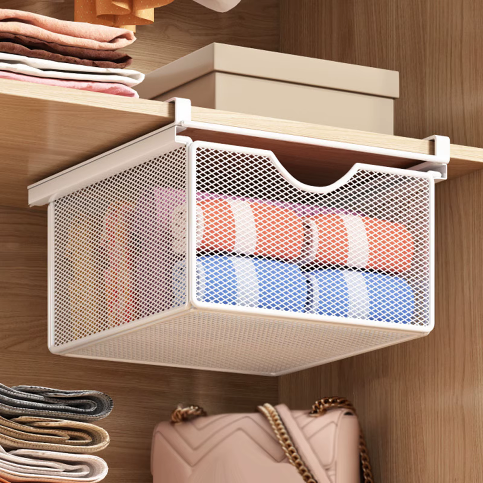 Panier de rangement sous étagère