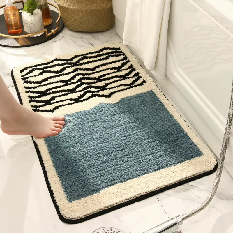 Nouveau tapis de salle de bain absorbant Simple, porte rayée de luxe, antidérapant, d'entrée, coussinet de pied, toilettes, côtés de baignoire, 50x80 CM