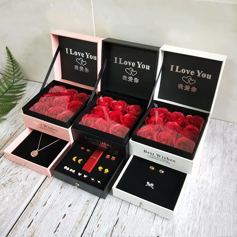 Boîte-cadeau de bijoux avec fleur de Regina