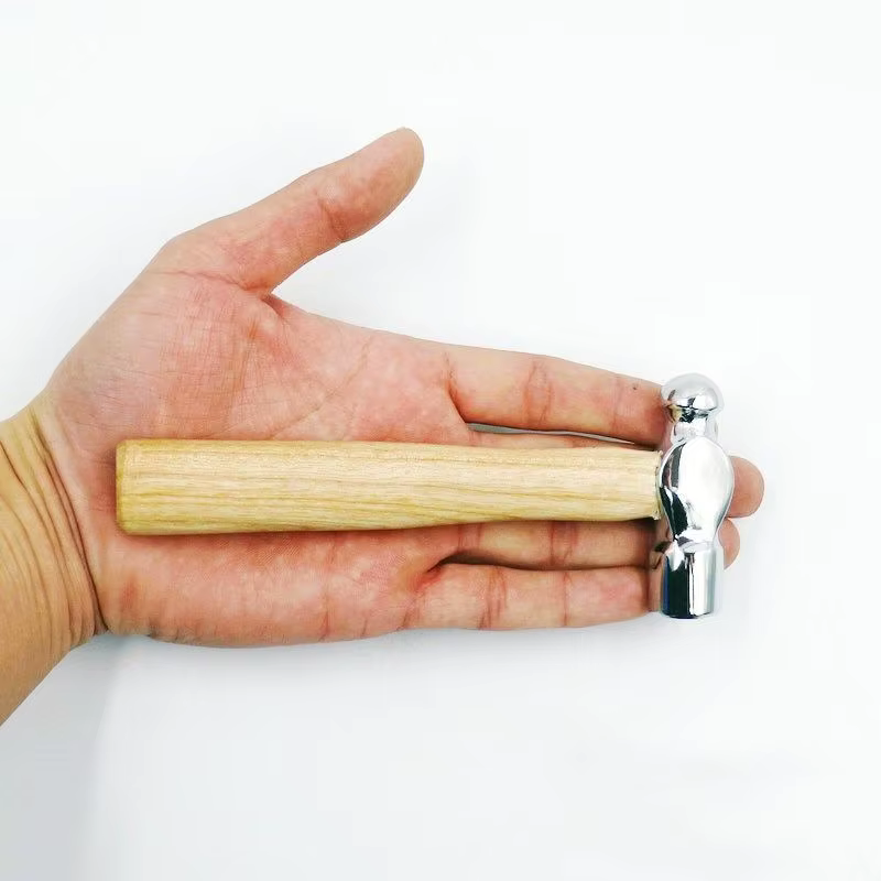 Mini marteau fracassant noyer tête ronde manche en bois