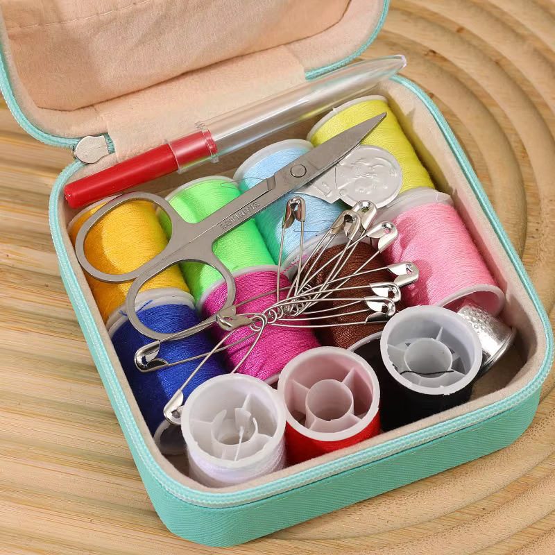 Kit de couture complet avec fils aiguilles ciseaux boîtes de rangement Portable broderie voyage Kit
