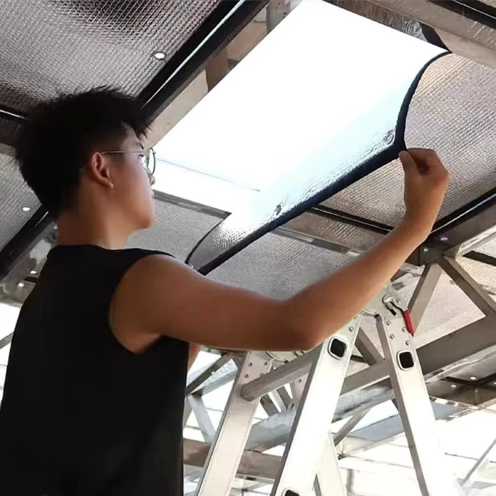 Film isolant pour fenêtre en aluminium