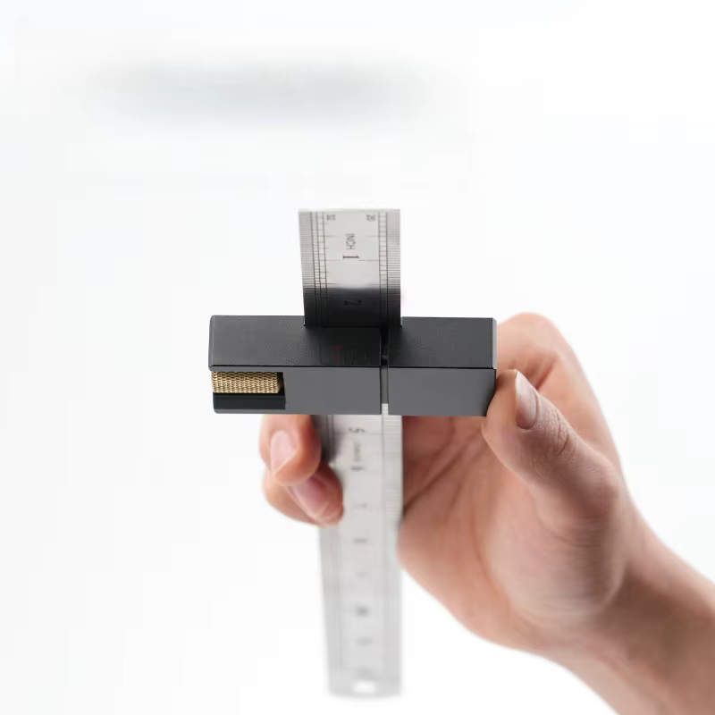 Règle de marquage et de positionnement avec bloc coulissant fixe