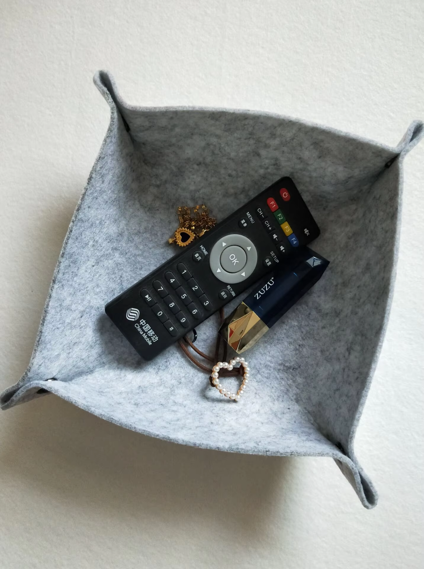 Boîte de rangement de bureau en feutre