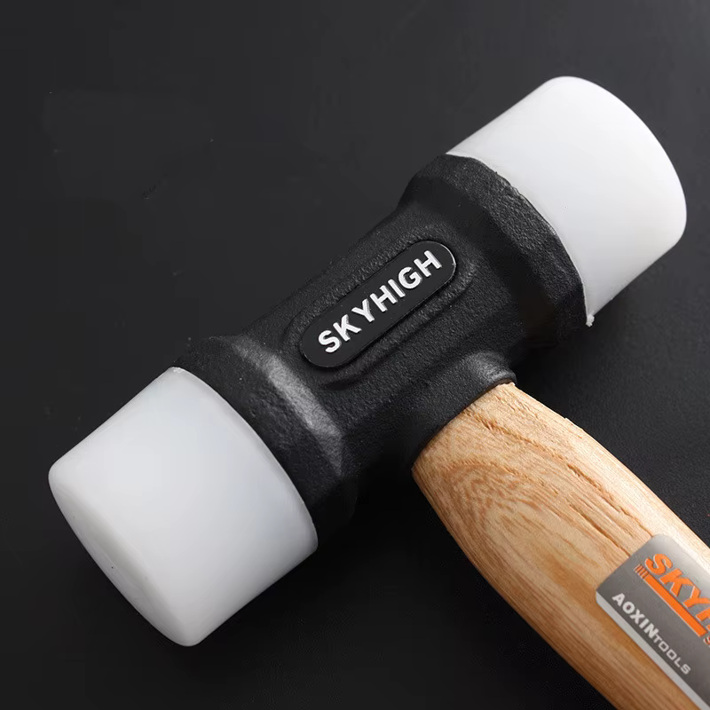 Marteau de maroquinerie en nylon de 32 mm avec manche en bois de noyer
