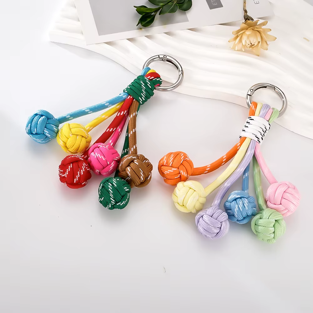 Porte-clés en boule tressée à la main couleur Miu d'été, breloque de téléphone portable en corde de nylon, pendentif de sac, accessoire de mode