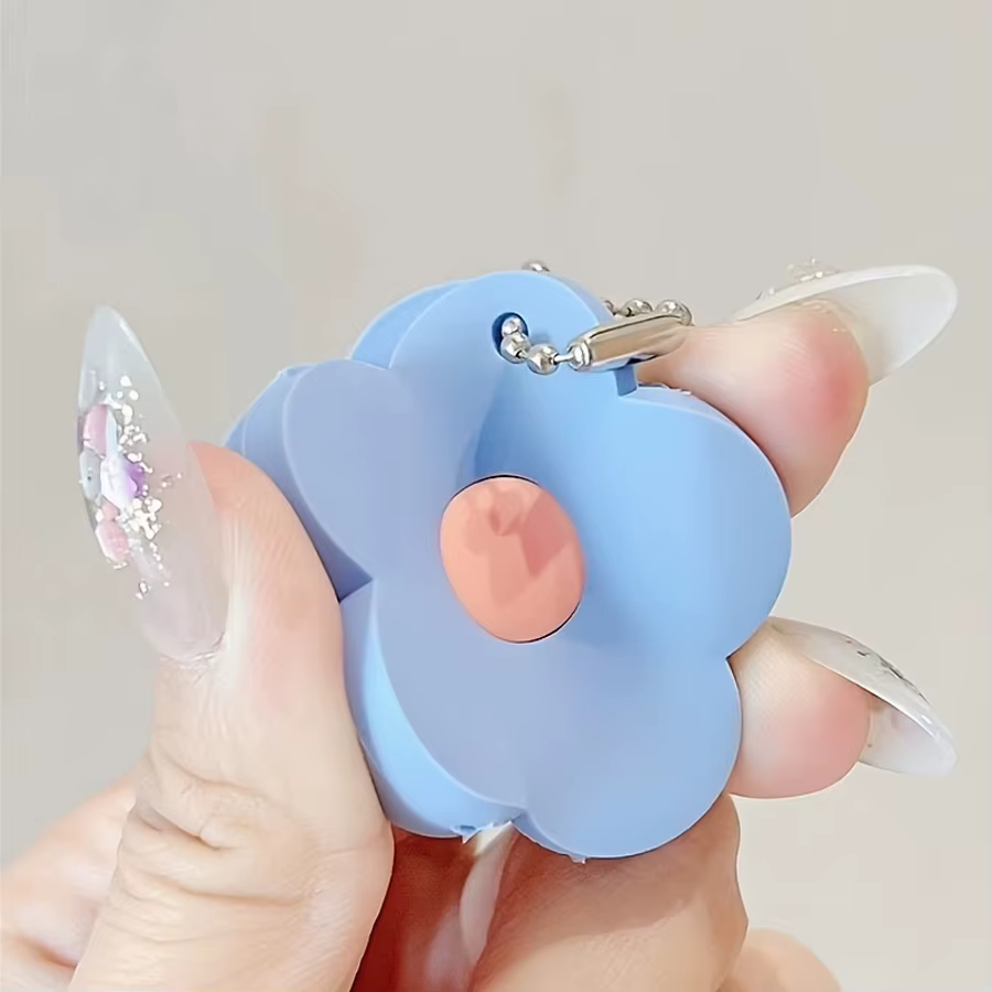 Ensemble de 2 capuchons de clés à fleurs de dessin animé mignons, couvre-clés flexibles, autocollants d'identification de clés, étiquettes de clés de porte faciles à identifier, les couleurs sont aléa