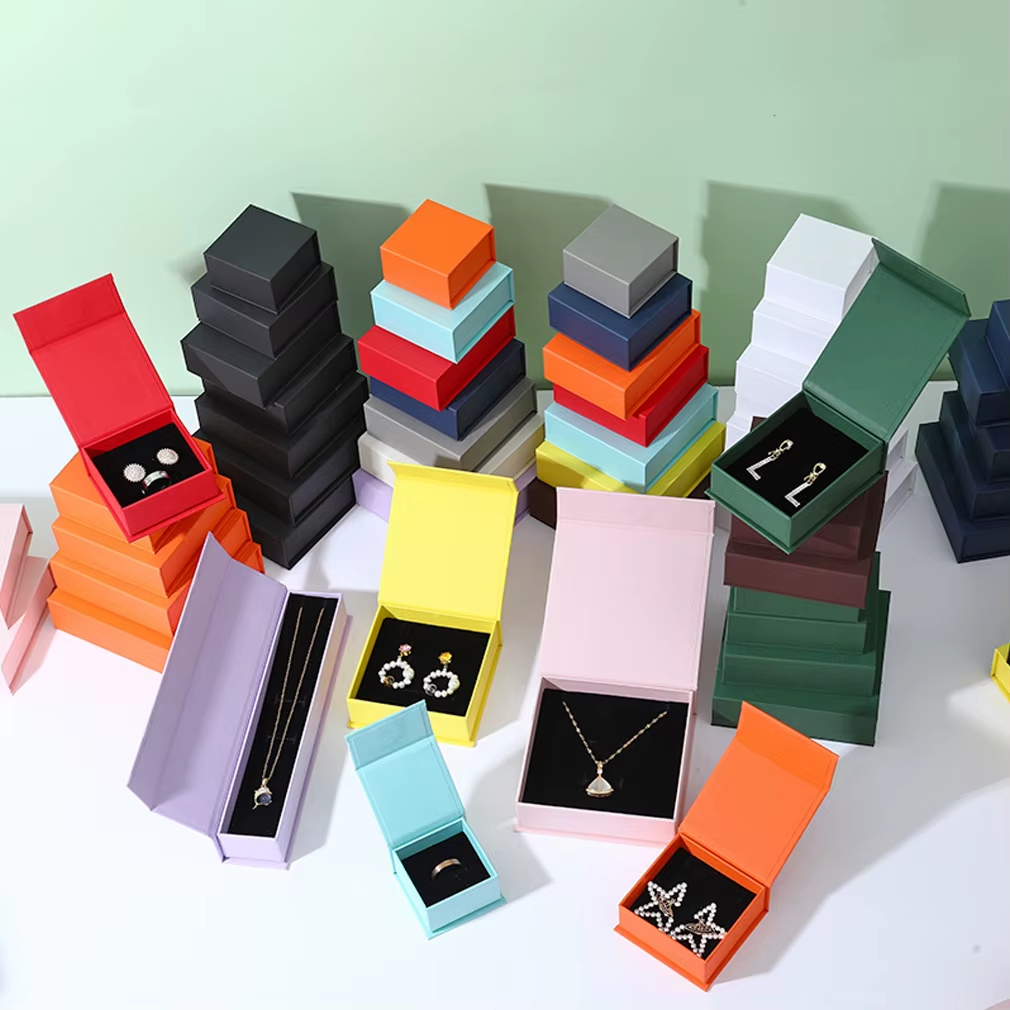 Boîtes cadeaux magnétiques pour bijoux