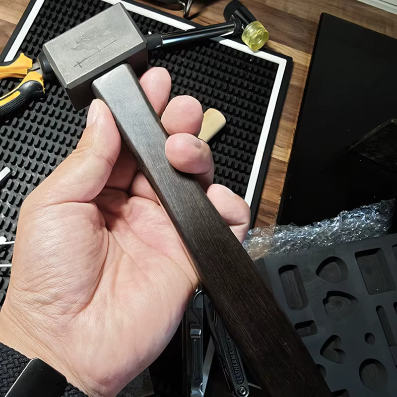 Petit marteau carré en acier 440C