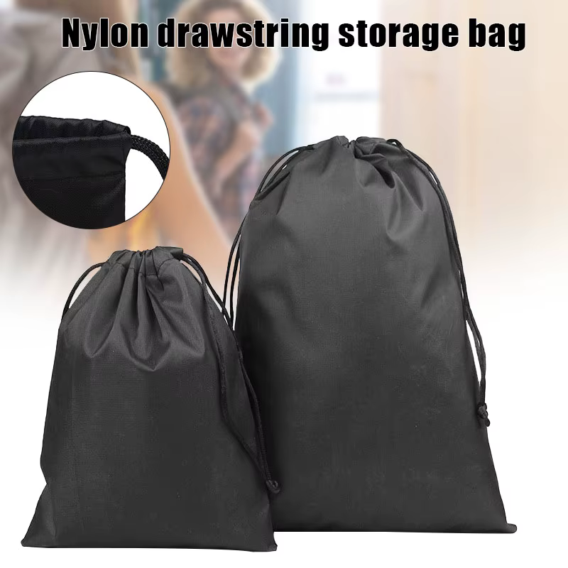 Pochette de rangement en nylon avec cordon de serrage