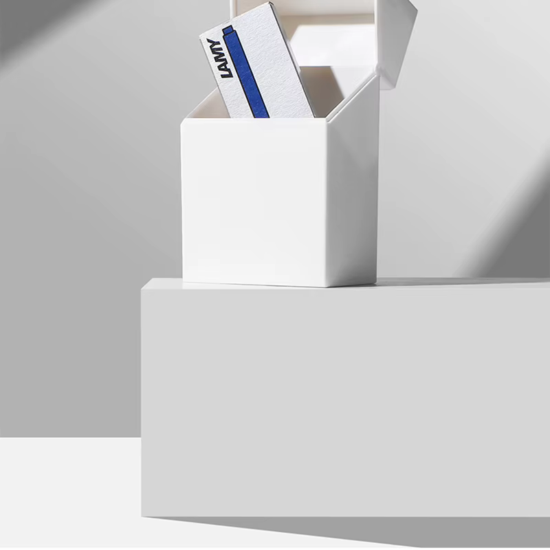 Boîte de rangement en plastique