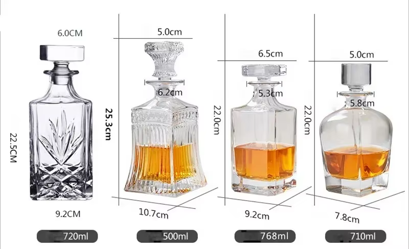 Bouteille de vodka en cristal vintage, carafe en verre de whisky, boisson au vin rouge