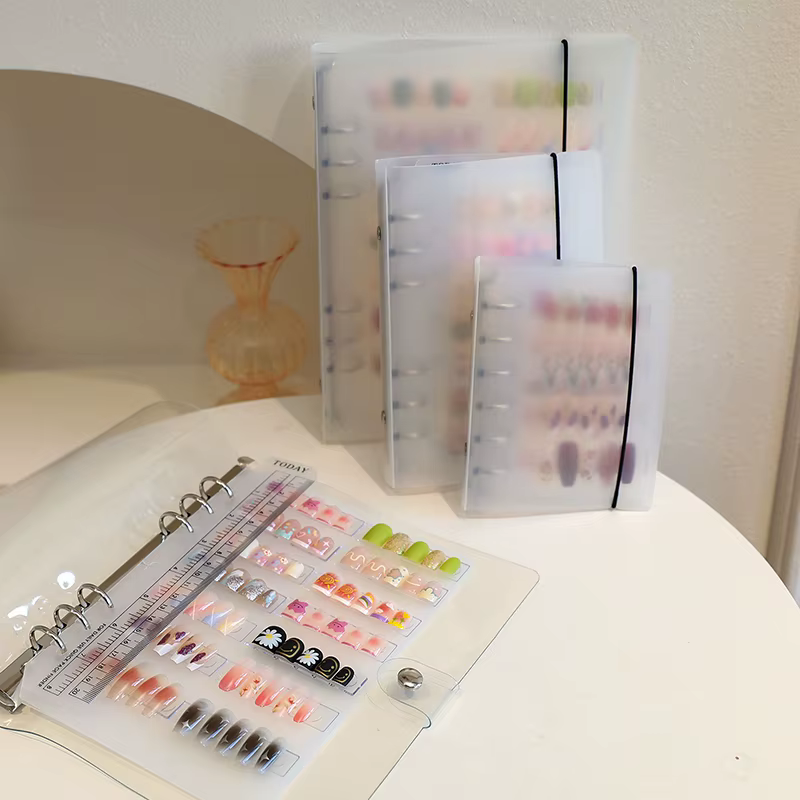 Livre de stockage de pièces d'art d'ongle