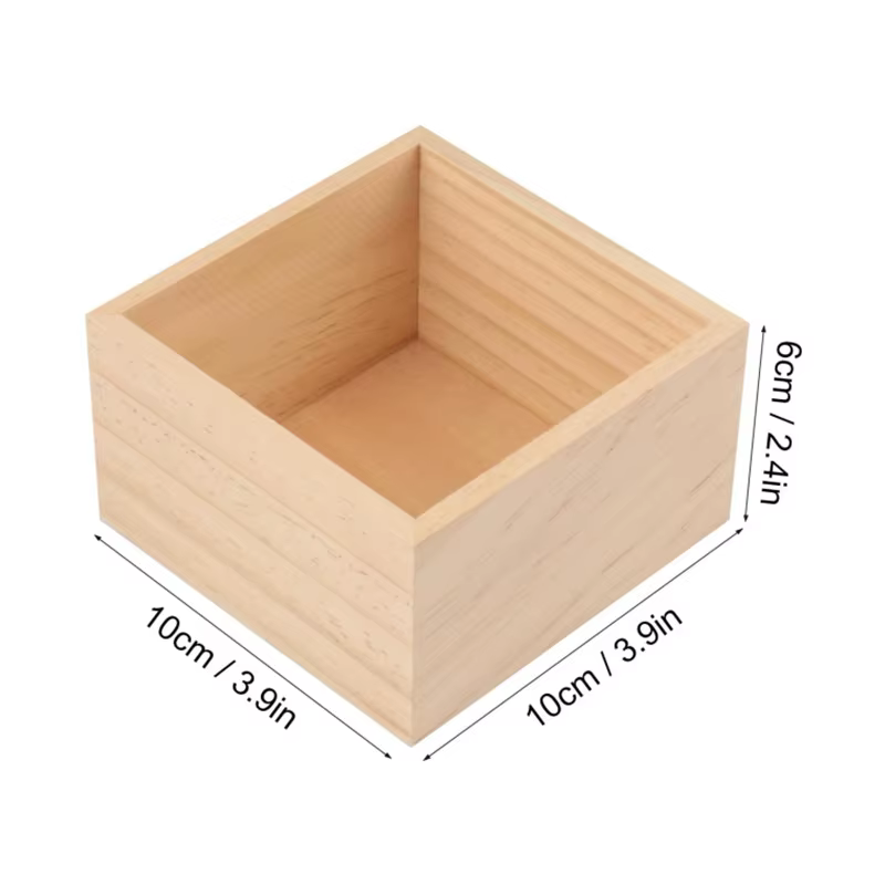 Petite boîte en bois inachevée