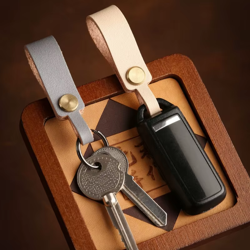 Porte-clés avec LOGO personnalisé vierge pour les amoureux, en cuir de vache, corde suspendue faite à la main, gravure Laser, porte-clés de voiture personnalisé