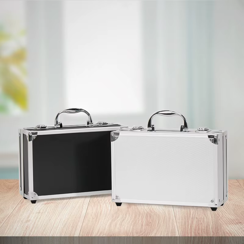 Boîte à outils en aluminium-stockage portable et polyvalent pour outils