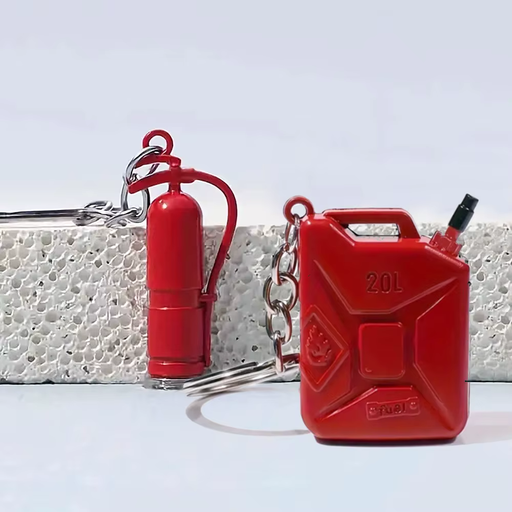Porte-clés de pompier en forme de tambour d'huile rouge
