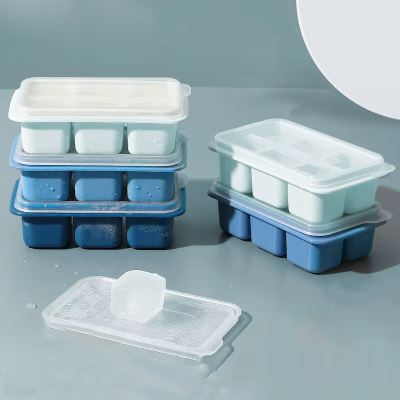 Boîte à glaçons en silicone avec couvercle