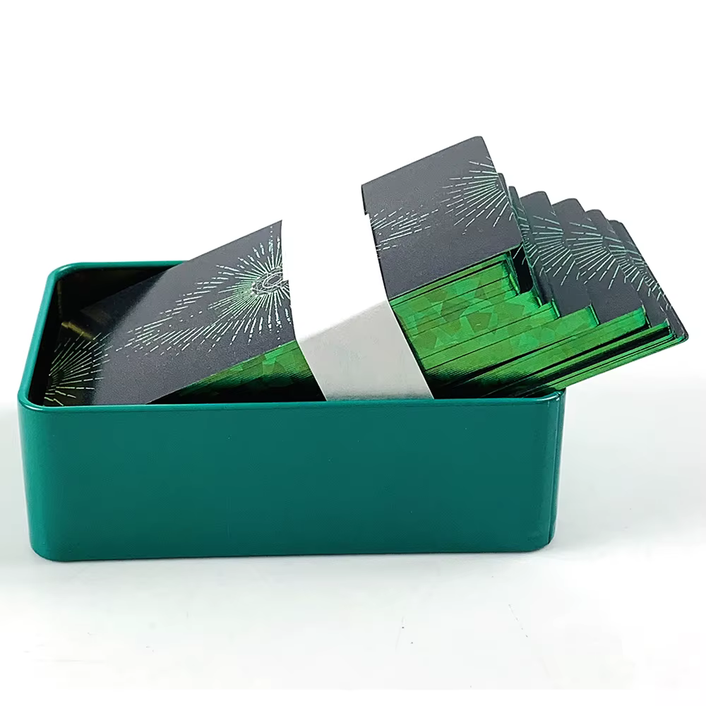Cartes de tarot en boîte métallique