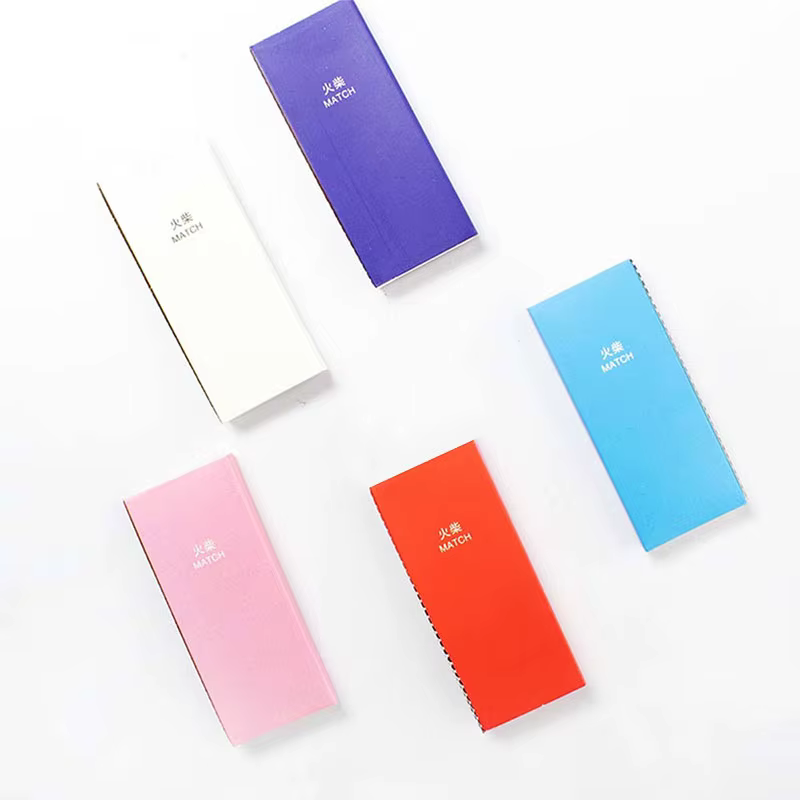 Boîte d'allumettes colorées en bois pour hommes
