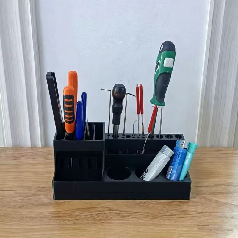 Boîte porte-outils à compartiments multiples 652F