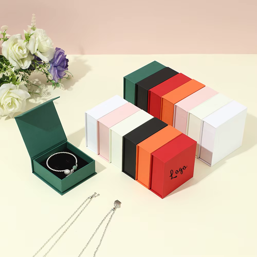Boîtes cadeaux magnétiques pour bijoux