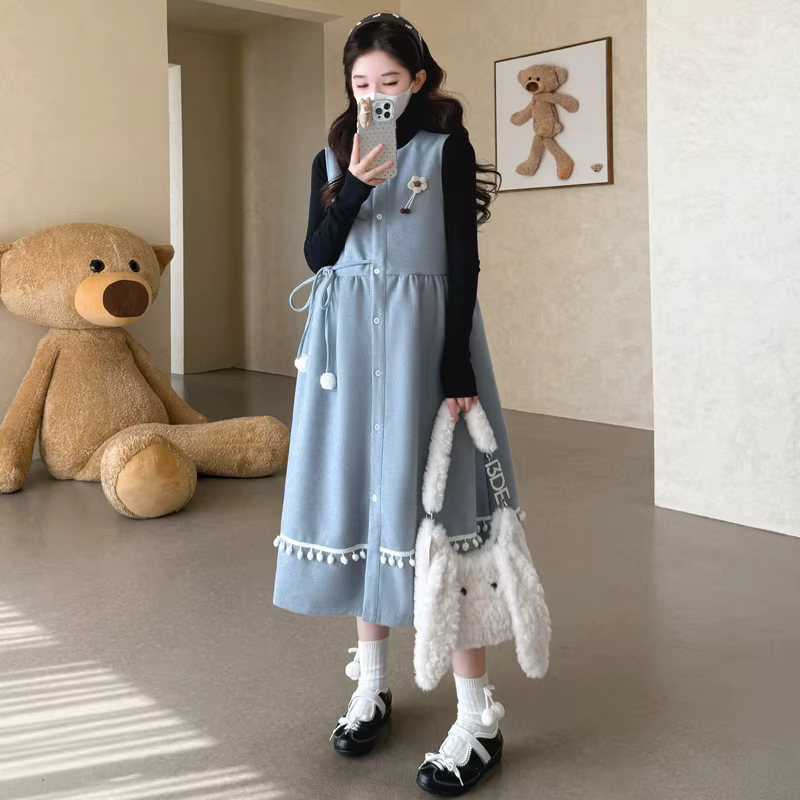 Ensemble de maternité automne-hiver 2026 : Robe gilet douce et ample et haut à col roulé