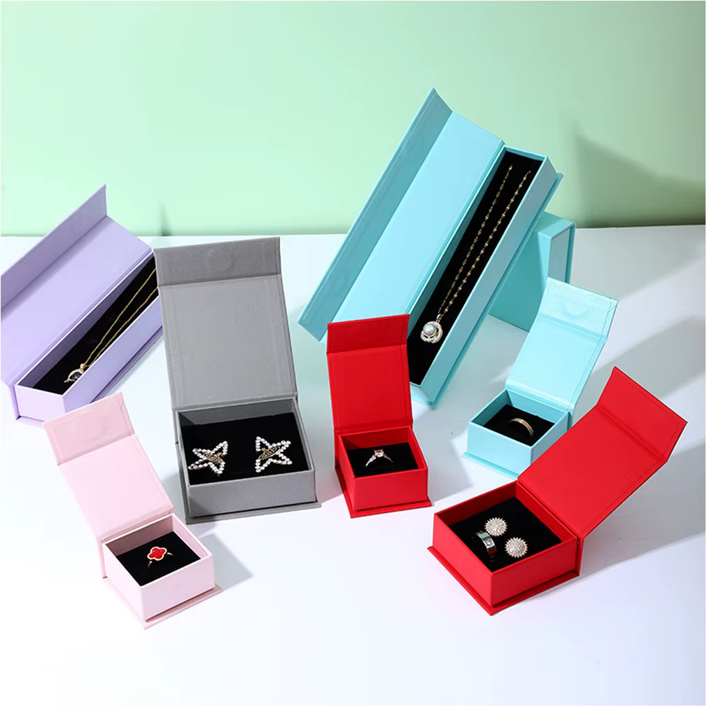 Boîtes cadeaux magnétiques pour bijoux