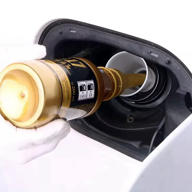 Entonnoir de remplissage de carburant pour voiture
