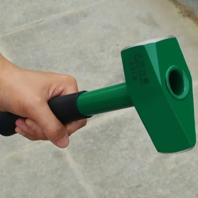 Marteau de maçon en acier à haute teneur en carbone