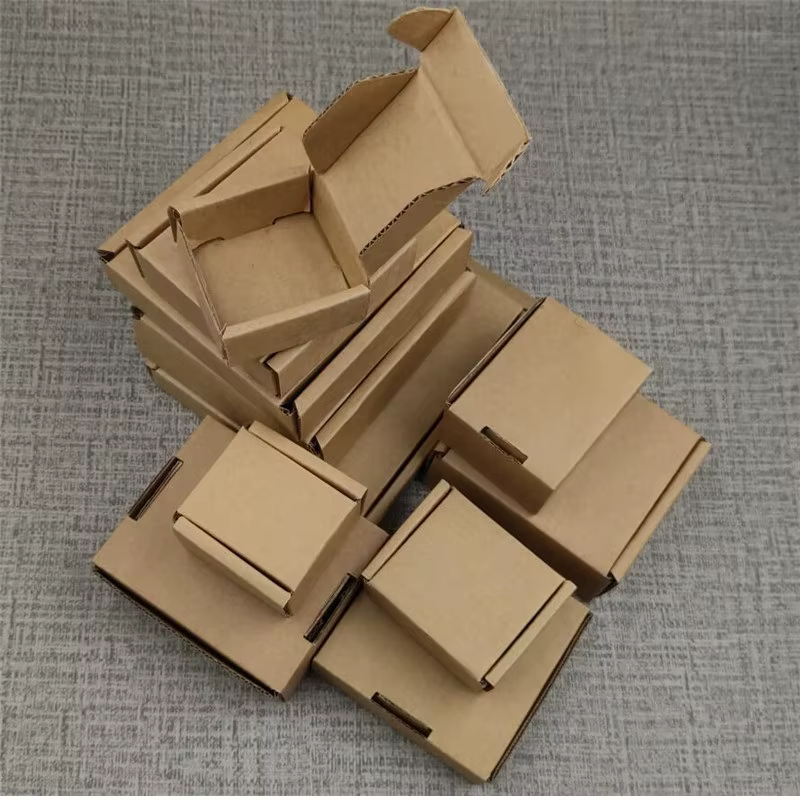 Boîtes de courrier en carton 14x9x3cm