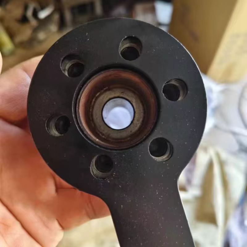 Outil de fixation et de démontage de la poulie de vilebrequin pour moteurs BMW N20 N52 N54