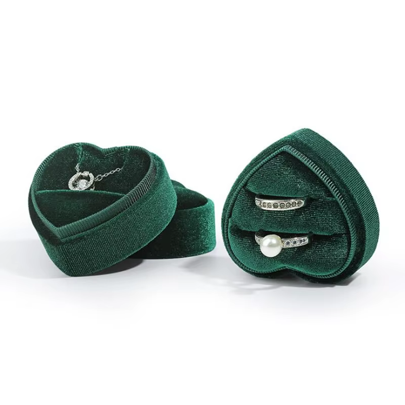 Boîte à bijoux en forme de cœur rose/vert