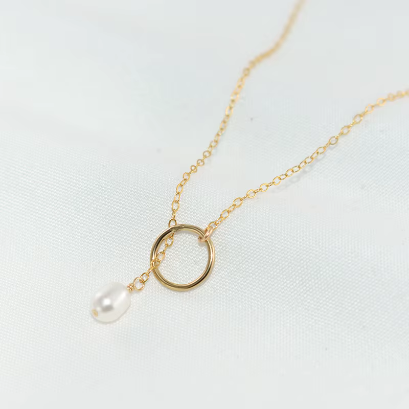 Collier de perles naturelles