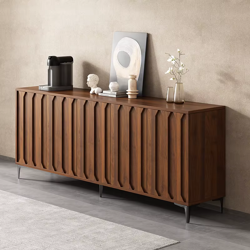 Armoire basse de rangement en bois massif personnalisée