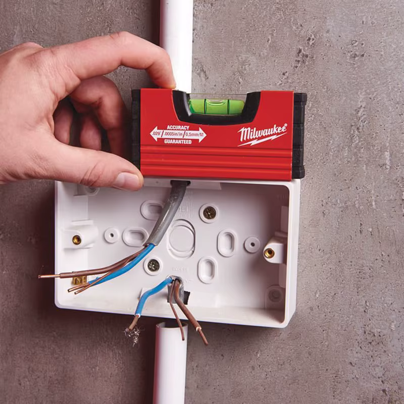 Milwaukee 4932459100 Niveau MINBOX 10 cm Haute Précision 0