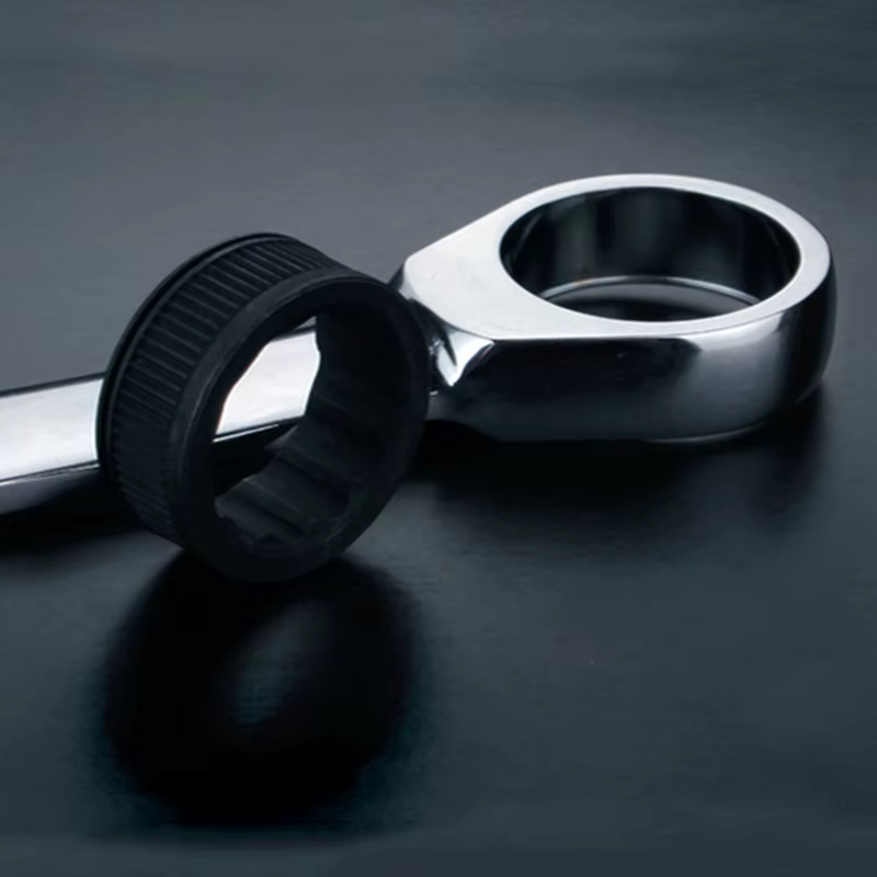 Clé à poignée courte à cliquet de 8 à 19mm