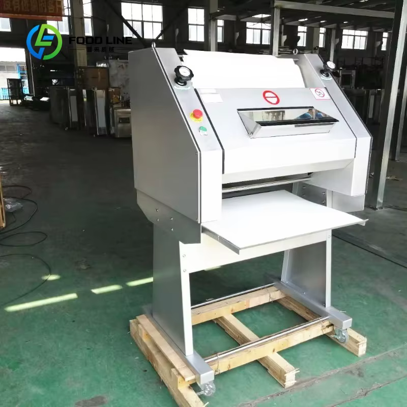 Machine à façonner le pain, les croissants, les pains de mie, les toasts et les baguettes, avec fonction de fabrication de moules à pain sur mesure