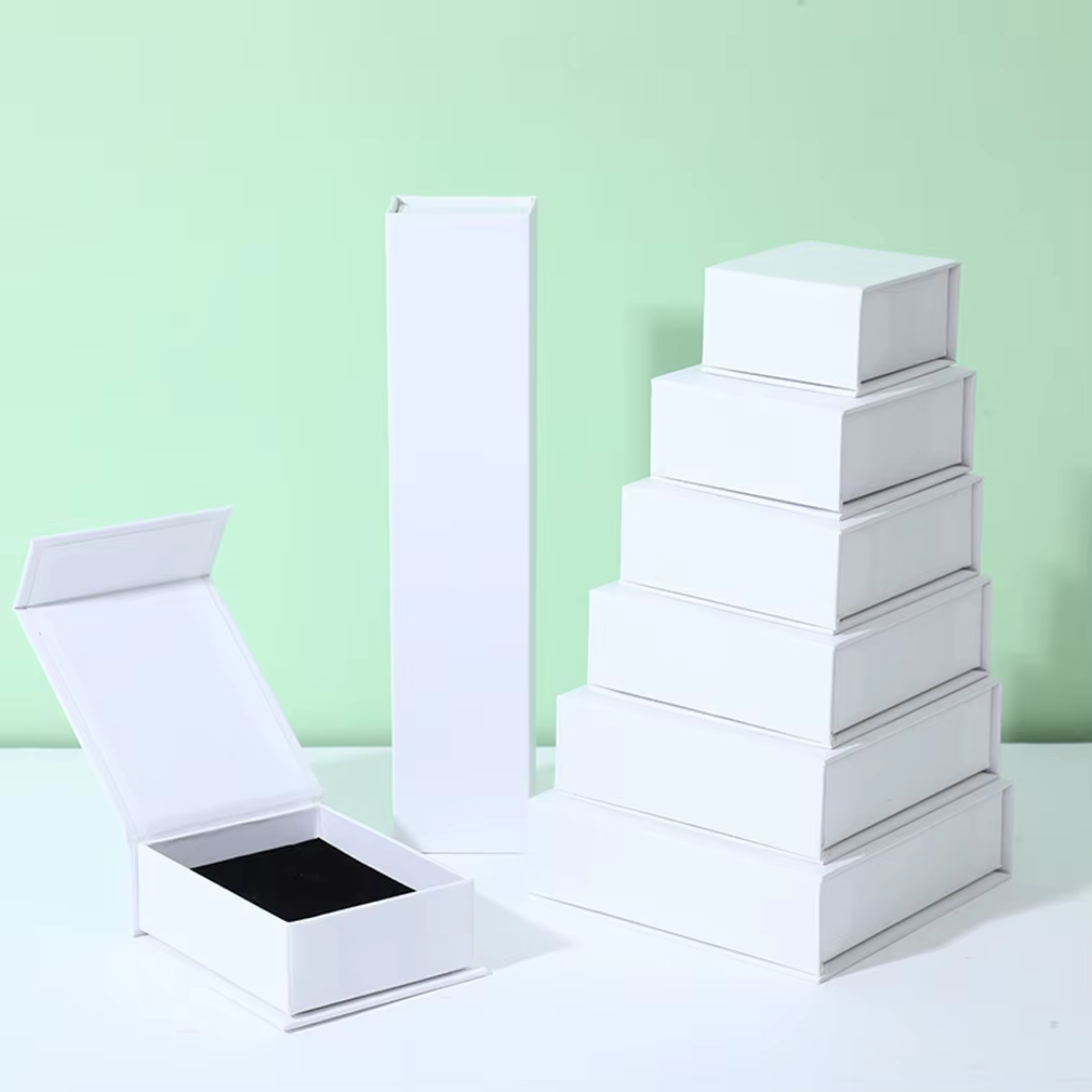 Boîtes cadeaux magnétiques pour bijoux