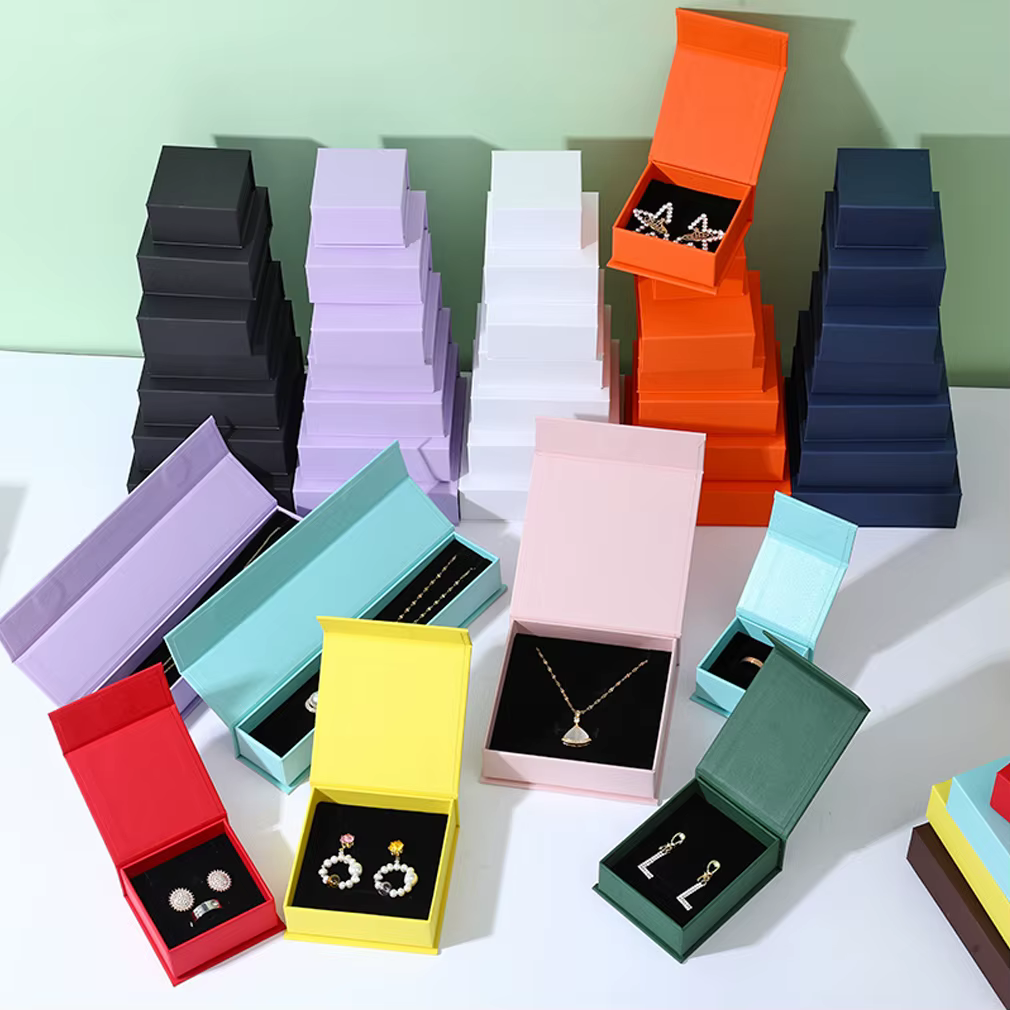 Boîtes cadeaux magnétiques pour bijoux