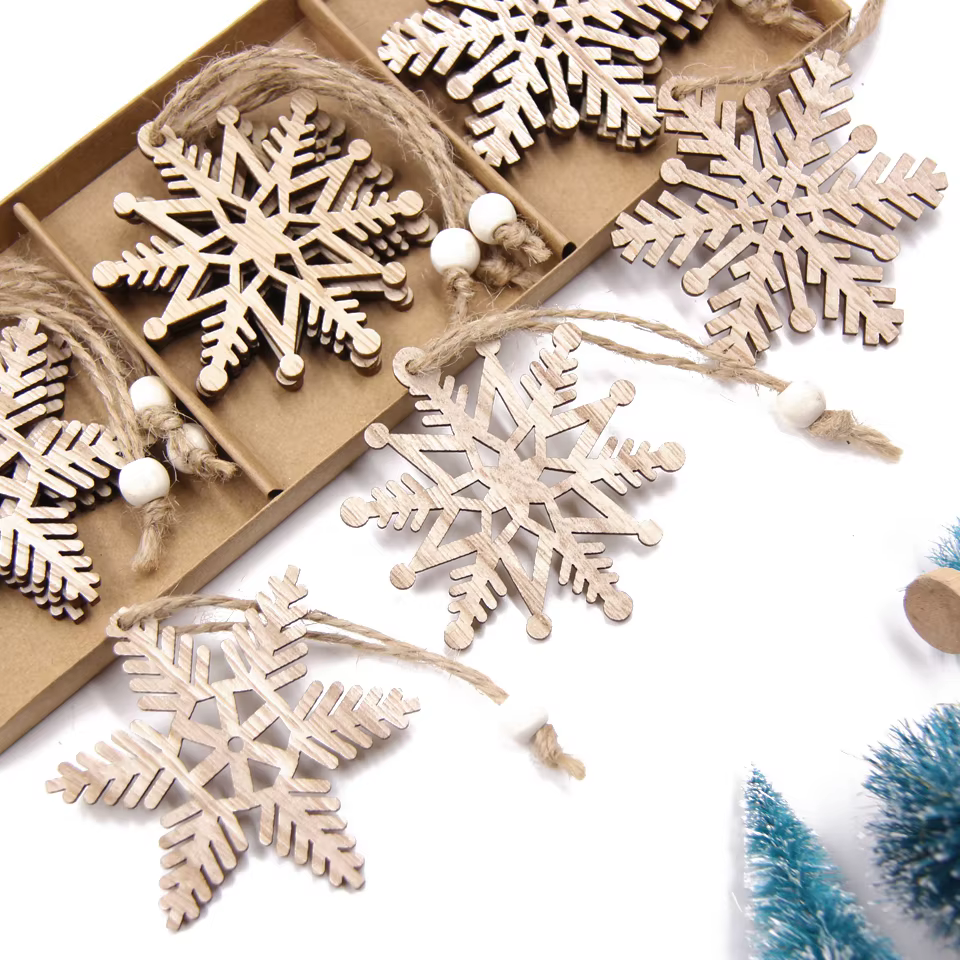 Flocon de neige creux en bois pour Noël