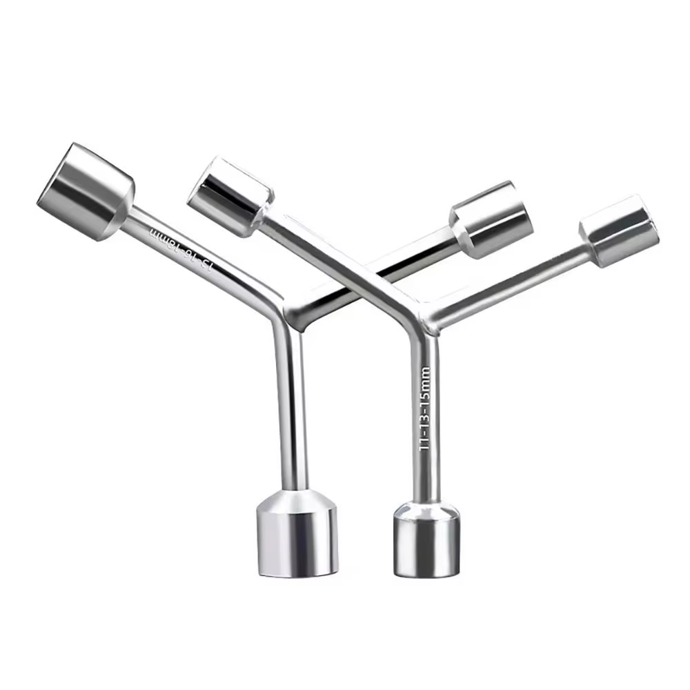 Clé à douille triangulaire pour vélo