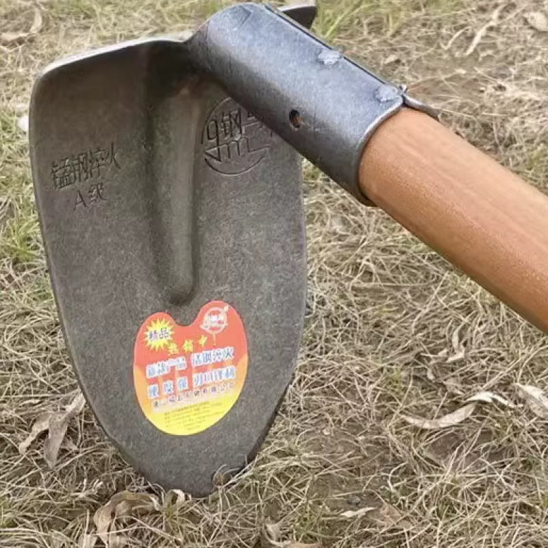 Grande houe domestique en acier épaissi
