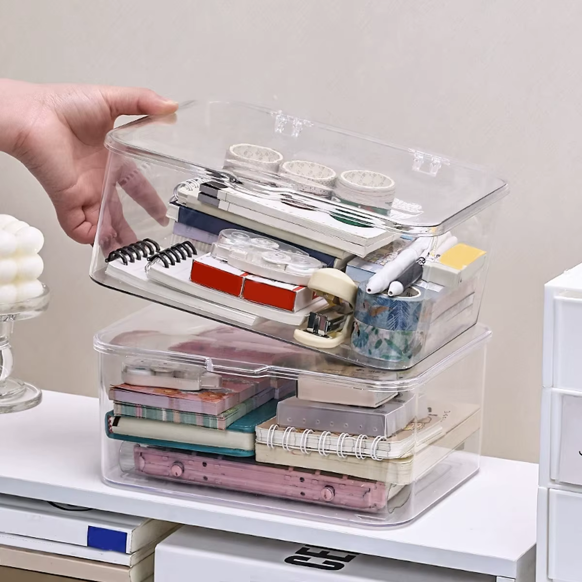Boîte de rangement en plastique
